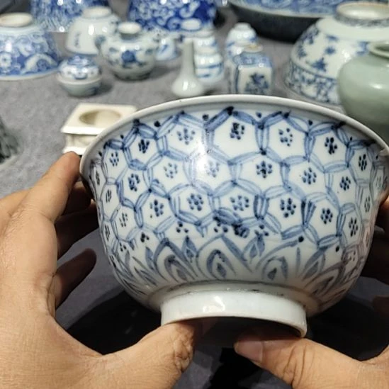 碗默*，，，，，。，，，，，，，，，