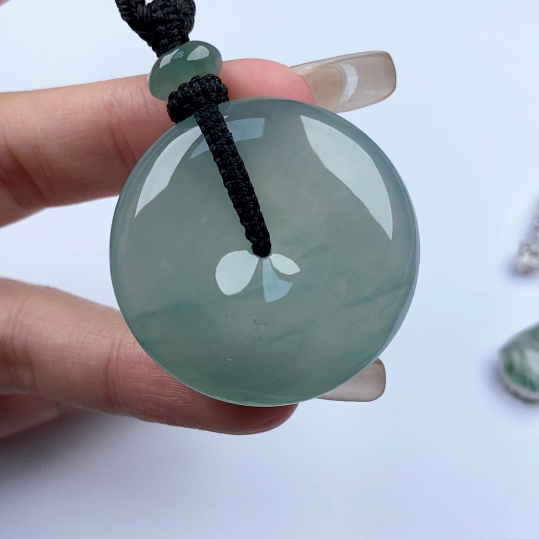 翡翠颈饰未镶嵌L*l平安扣