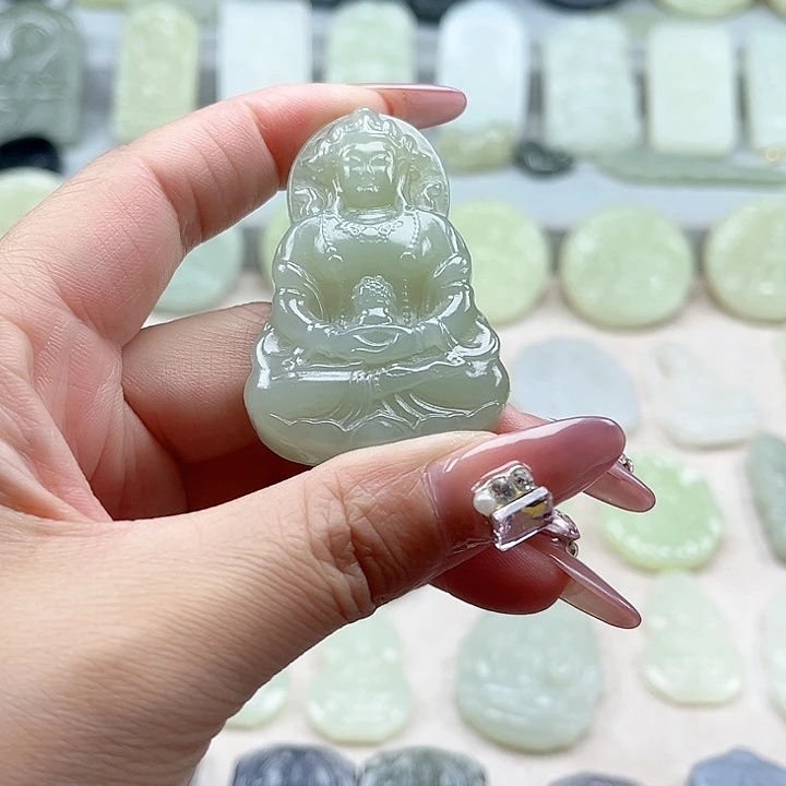 和田玉未镶嵌颈饰