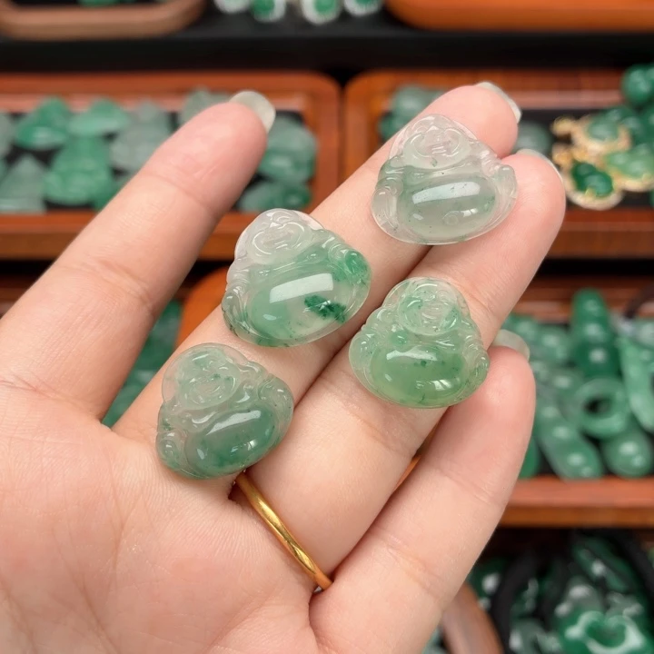 石英质玉未镶嵌颈饰