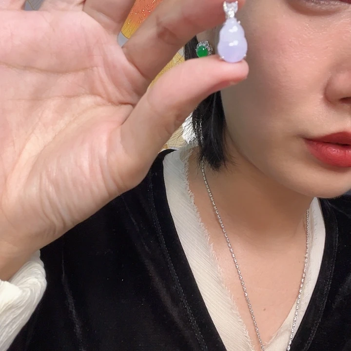 翡翠未镶嵌颈饰吊坠