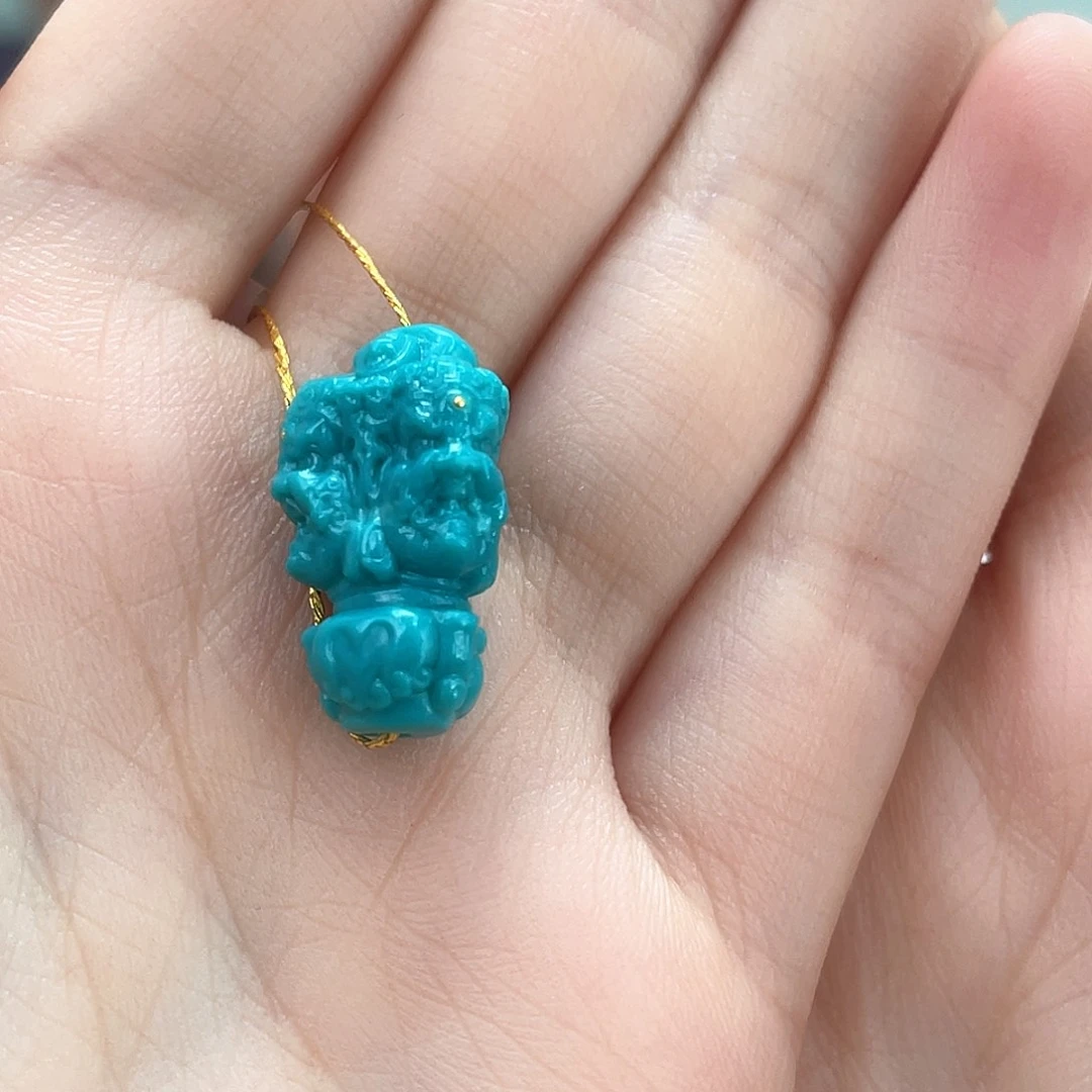 绿松石未镶嵌颈饰