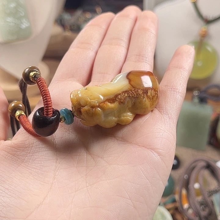 蛇纹石玉合金颈饰