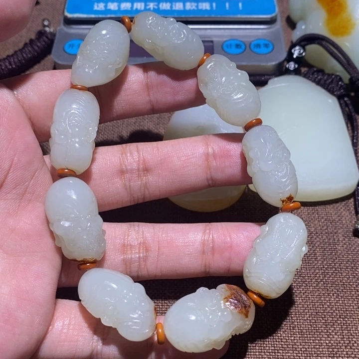 颈饰未镶嵌和田玉梅*哥