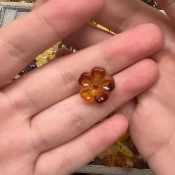 裸石琥珀未镶嵌阿**巴天然蜜蜡配件