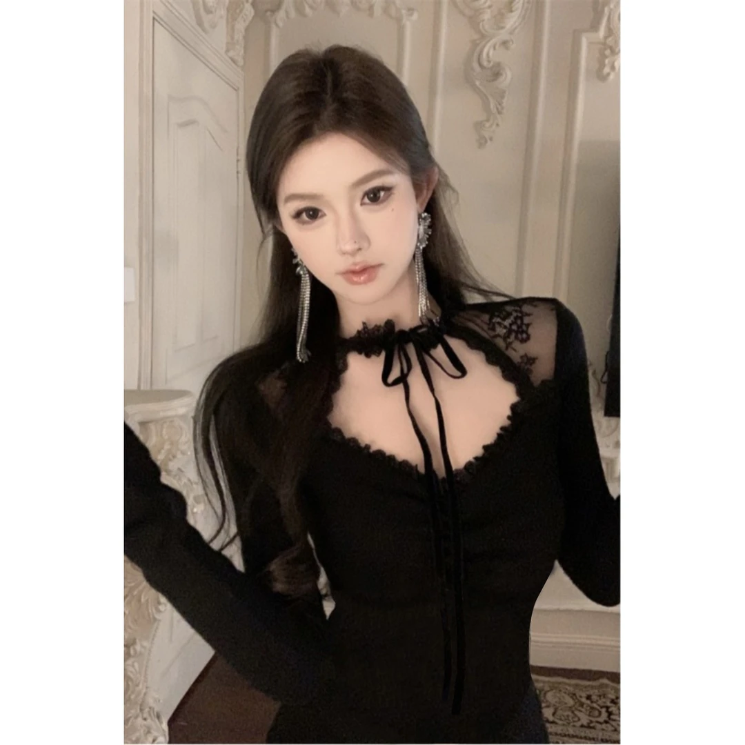 【8277】蕾丝拼接镂空上衣性感辣妹小众别致长袖T恤女冬季打底衫