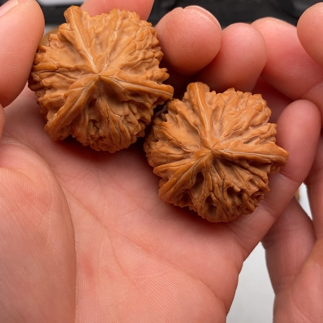 如***翼文玩核桃把件40文山三棱