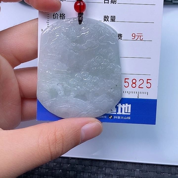 翡翠未镶嵌颈饰