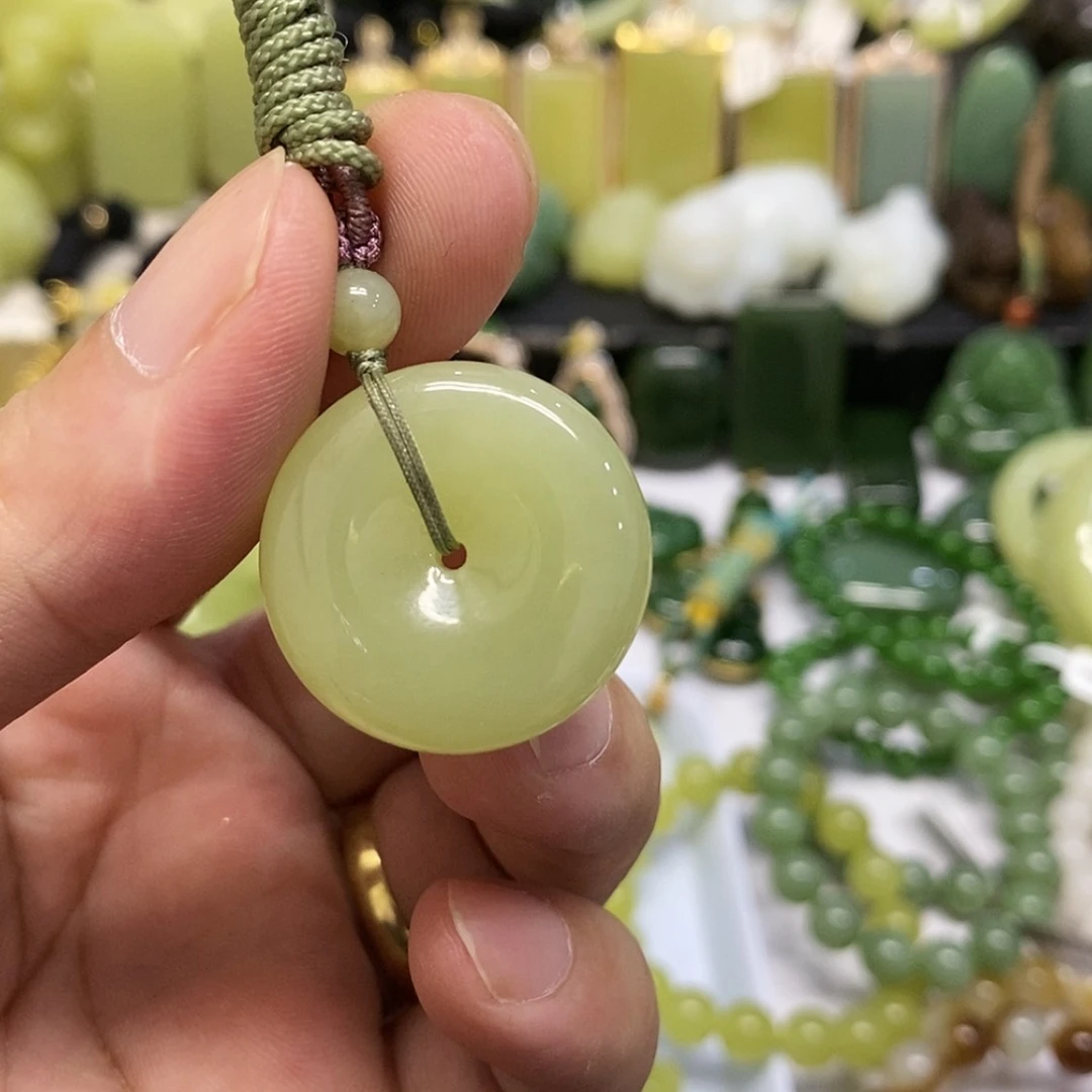 【闪购商品】颈饰未镶嵌和田玉