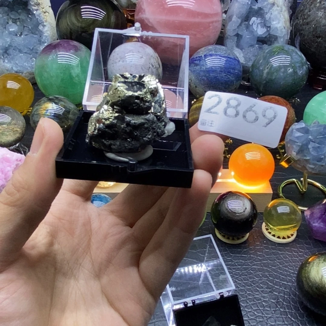 绯***绯未镶嵌水晶大型摆件（非配饰）