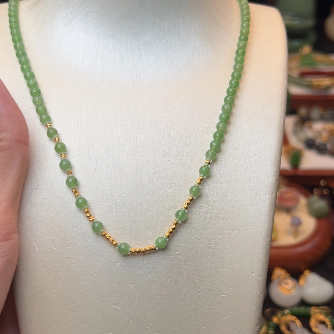 和田玉18K金镶嵌挂件