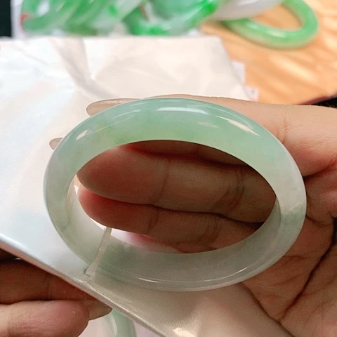 未镶嵌手镯翡翠0152