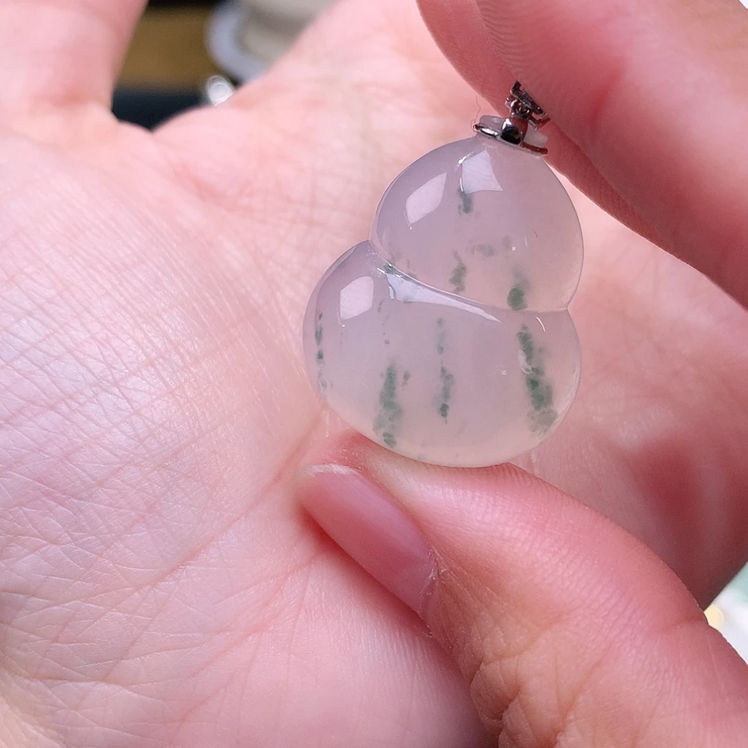 颈饰18K金镶嵌翡翠24.7-20.2-5