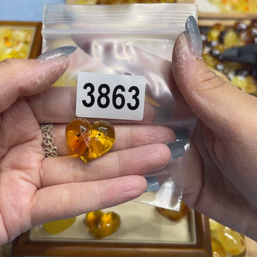 请***姐琥珀颈饰未镶嵌亲亲