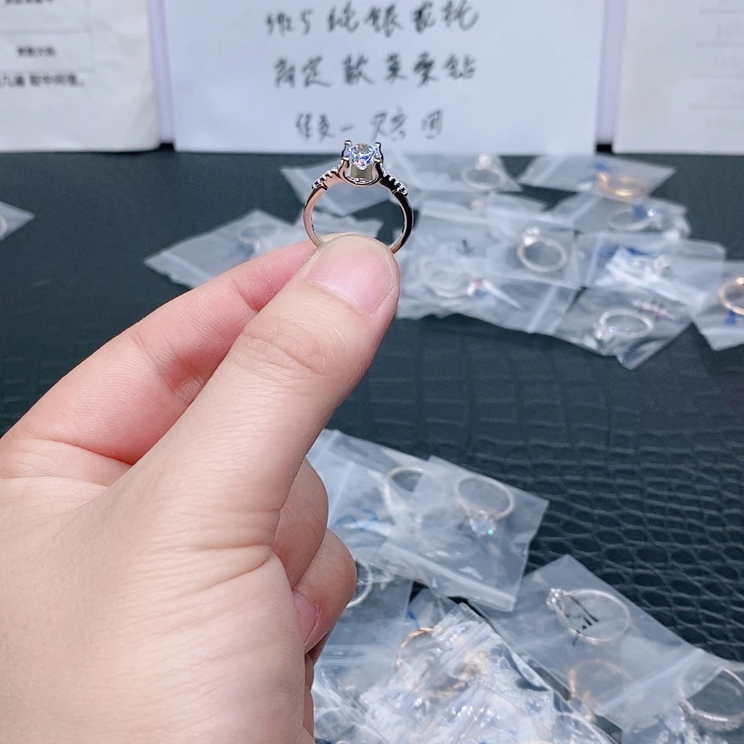 合成碳硅石925银小蛮腰牛头1克拉15码