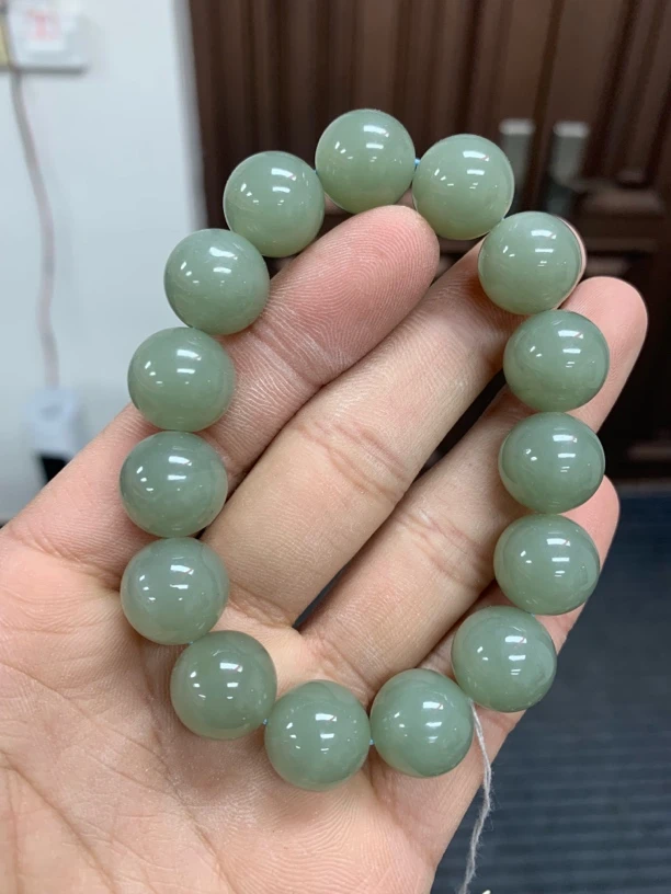 A114纯天然新疆沙枣清和田玉卡14