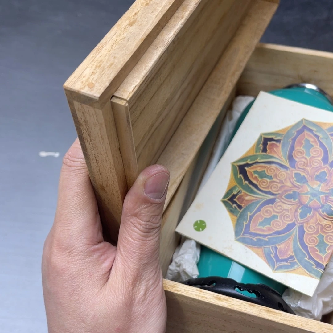 瓷片千***?密密麻麻地排列着一