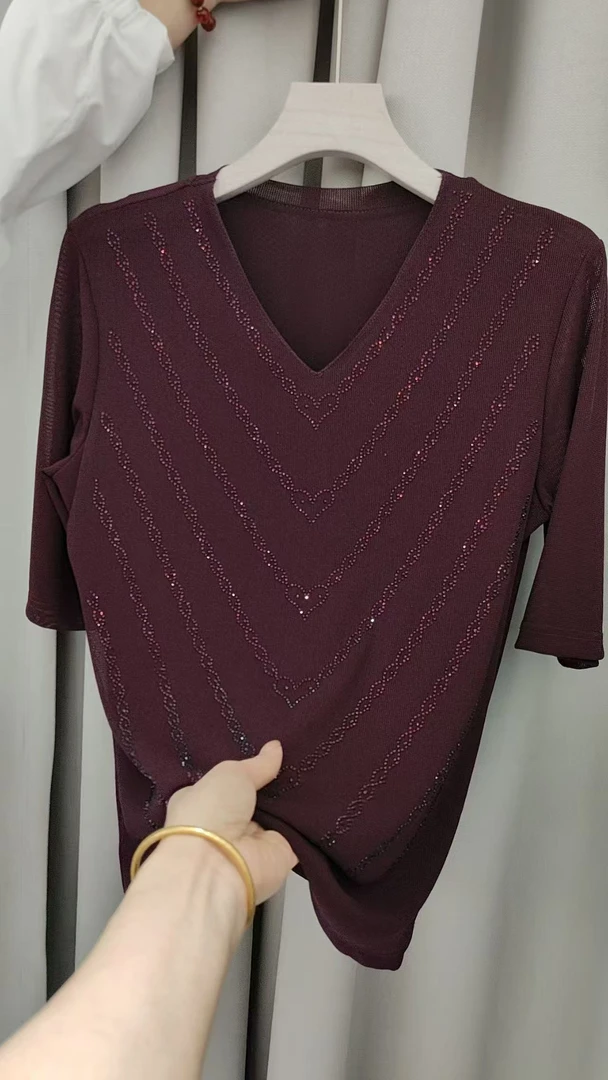 0152V字领V形亮钻短袖上衣
