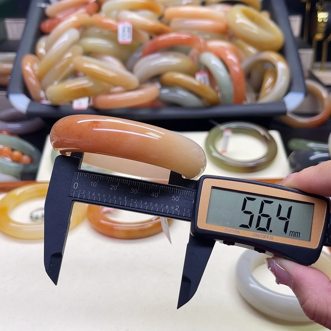 石英岩玉未镶嵌手镯2号