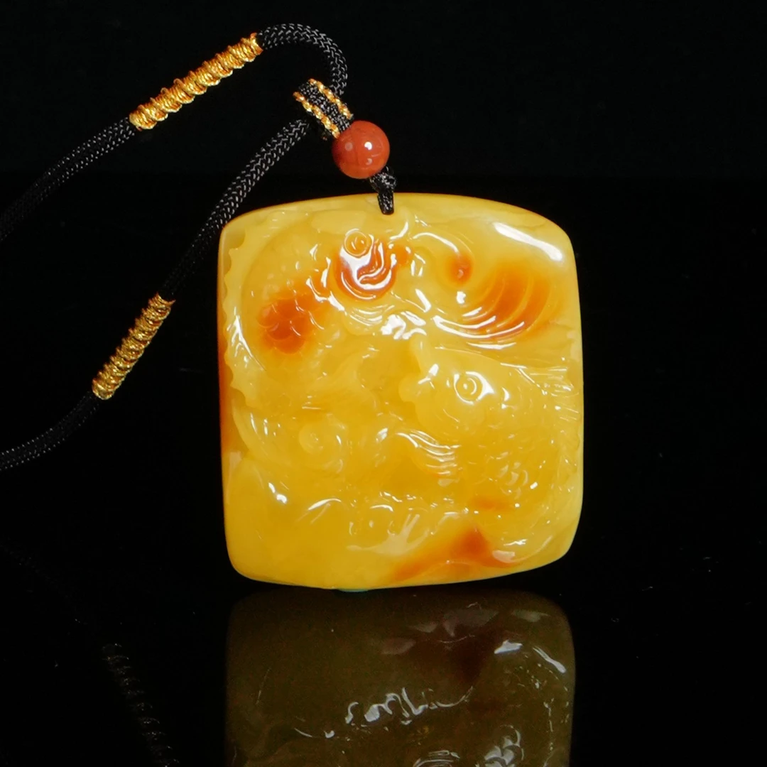 DY-M1236 年年有鱼雕刻吊坠 33.42g