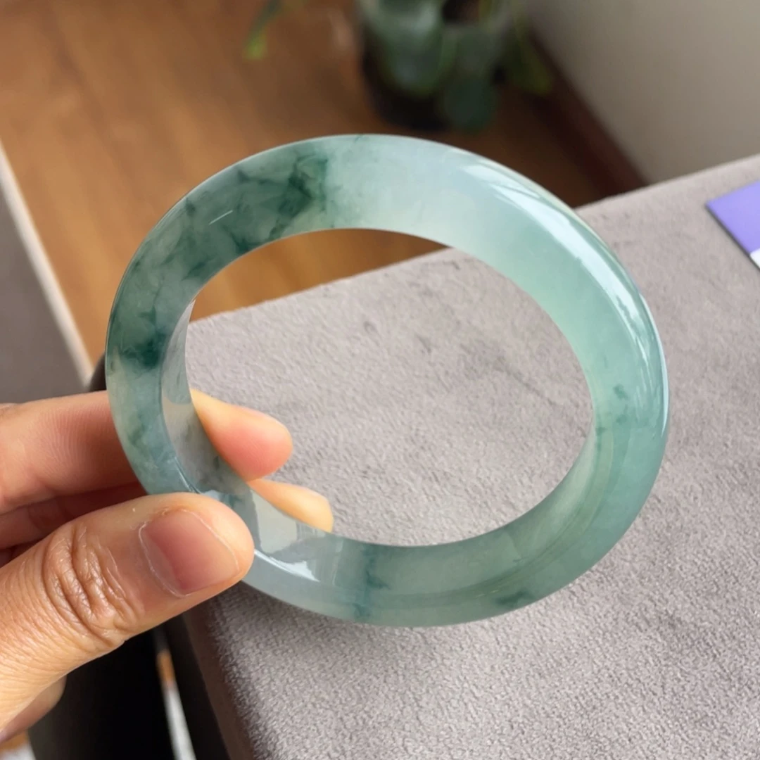 翡翠未镶嵌手镯冰飘花