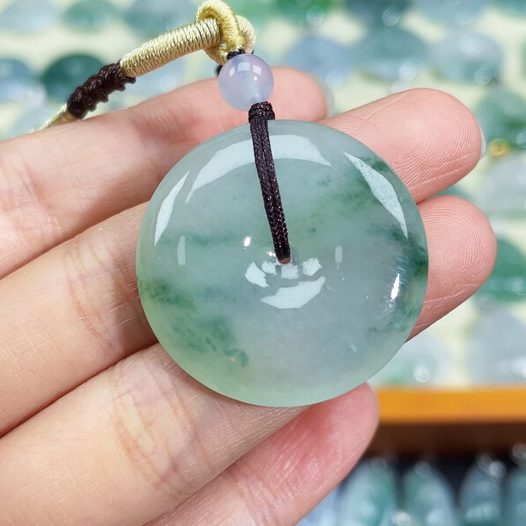 翡翠颈饰未镶嵌吊坠