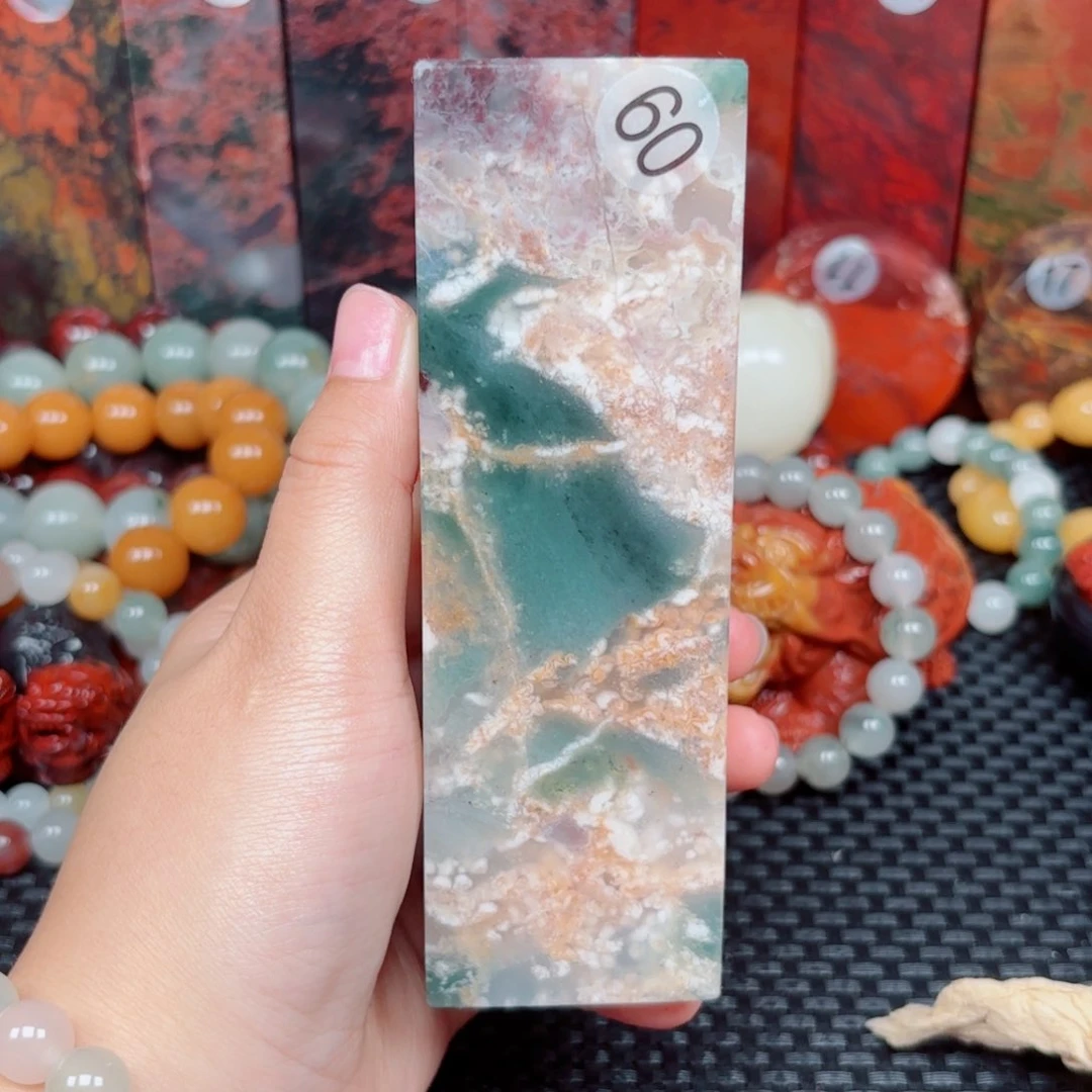 玉桂林鸡血玉摆件印章