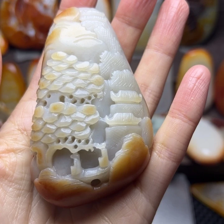 和田玉未镶嵌颈饰