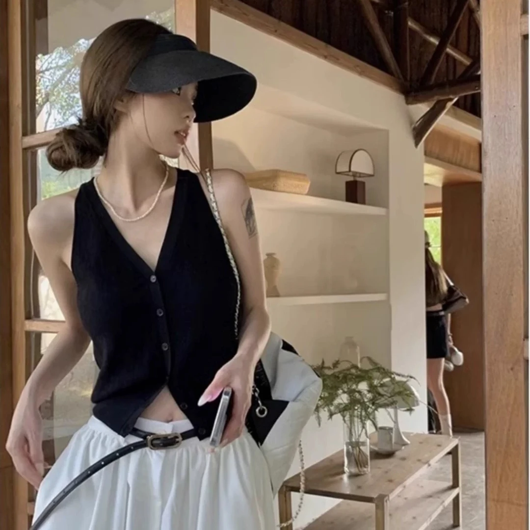 辣妹风挂脖内搭小背心女春季纽扣设计感短款外穿无袖上衣