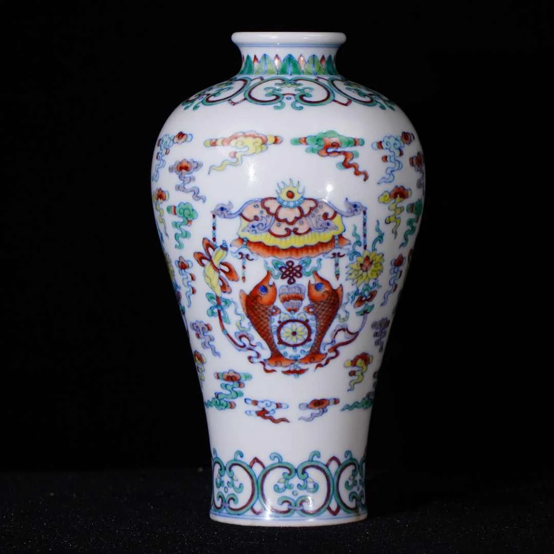 Lot13-Z斗彩八宝纹梅瓶-雍正年制款高21cm-LLC12280030001012