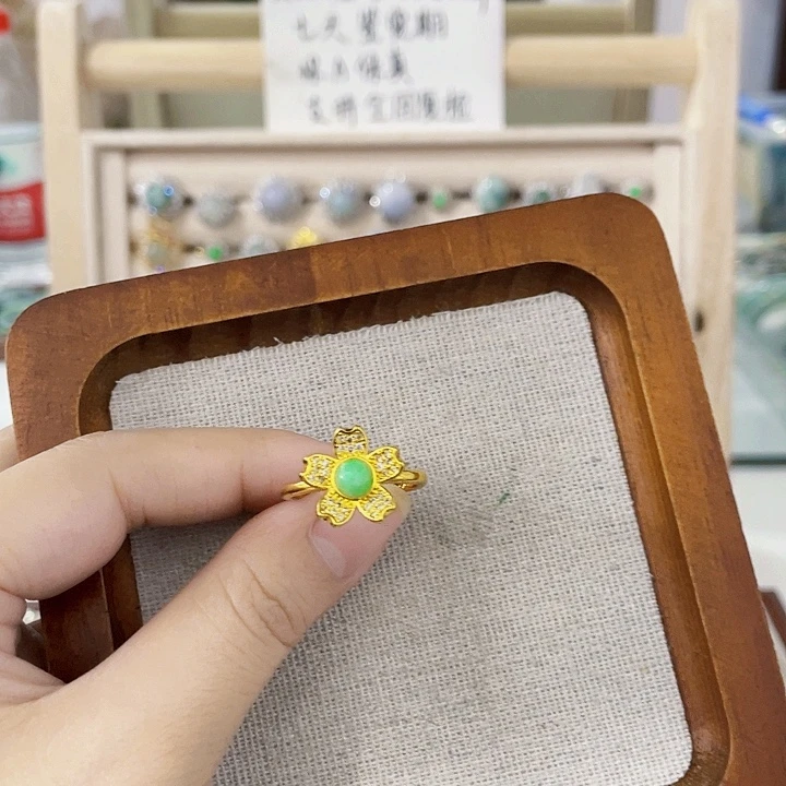 翡翠未镶嵌颈饰天然翡翠Ａ货