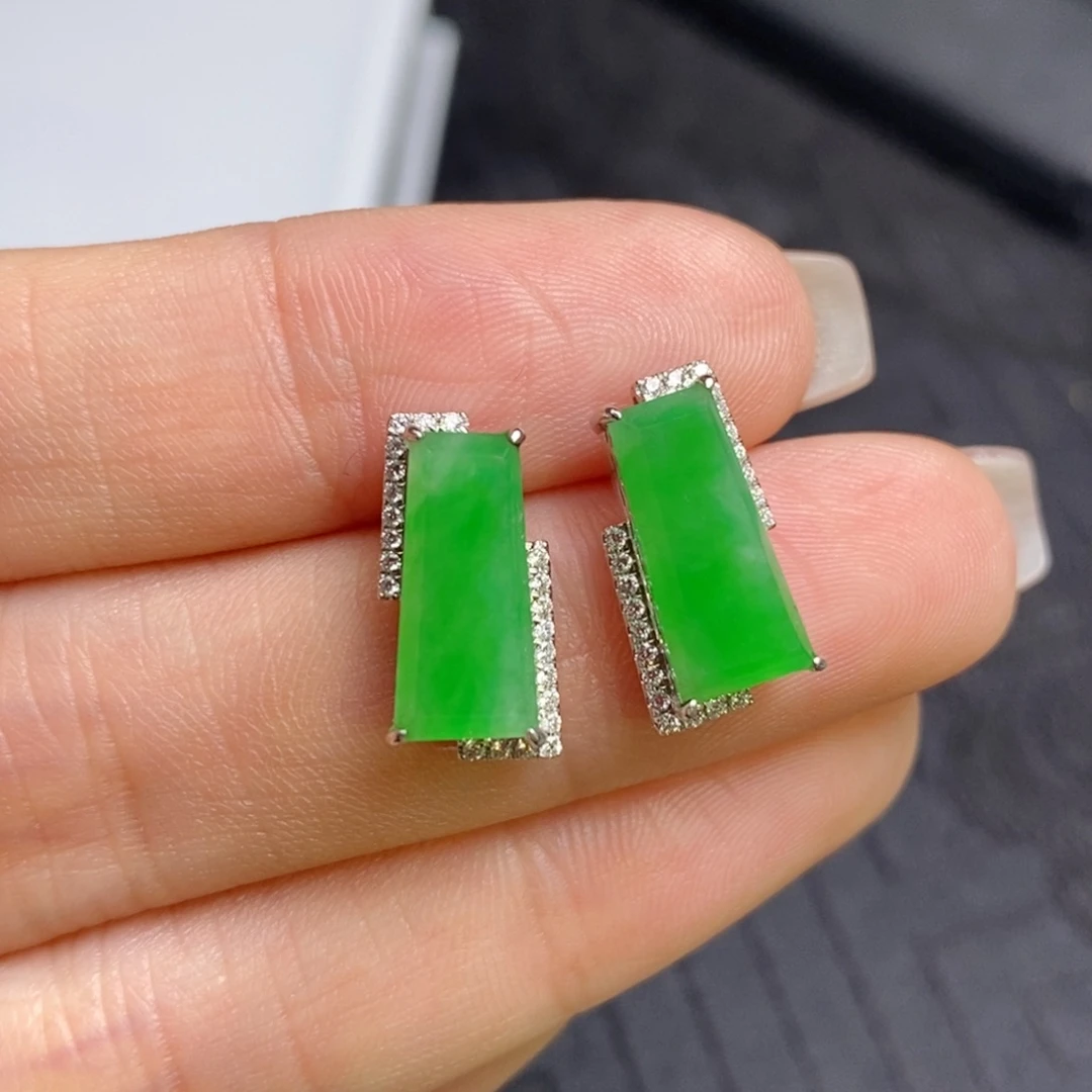 翡翠18K金镶嵌耳饰阳绿无事牌耳钉