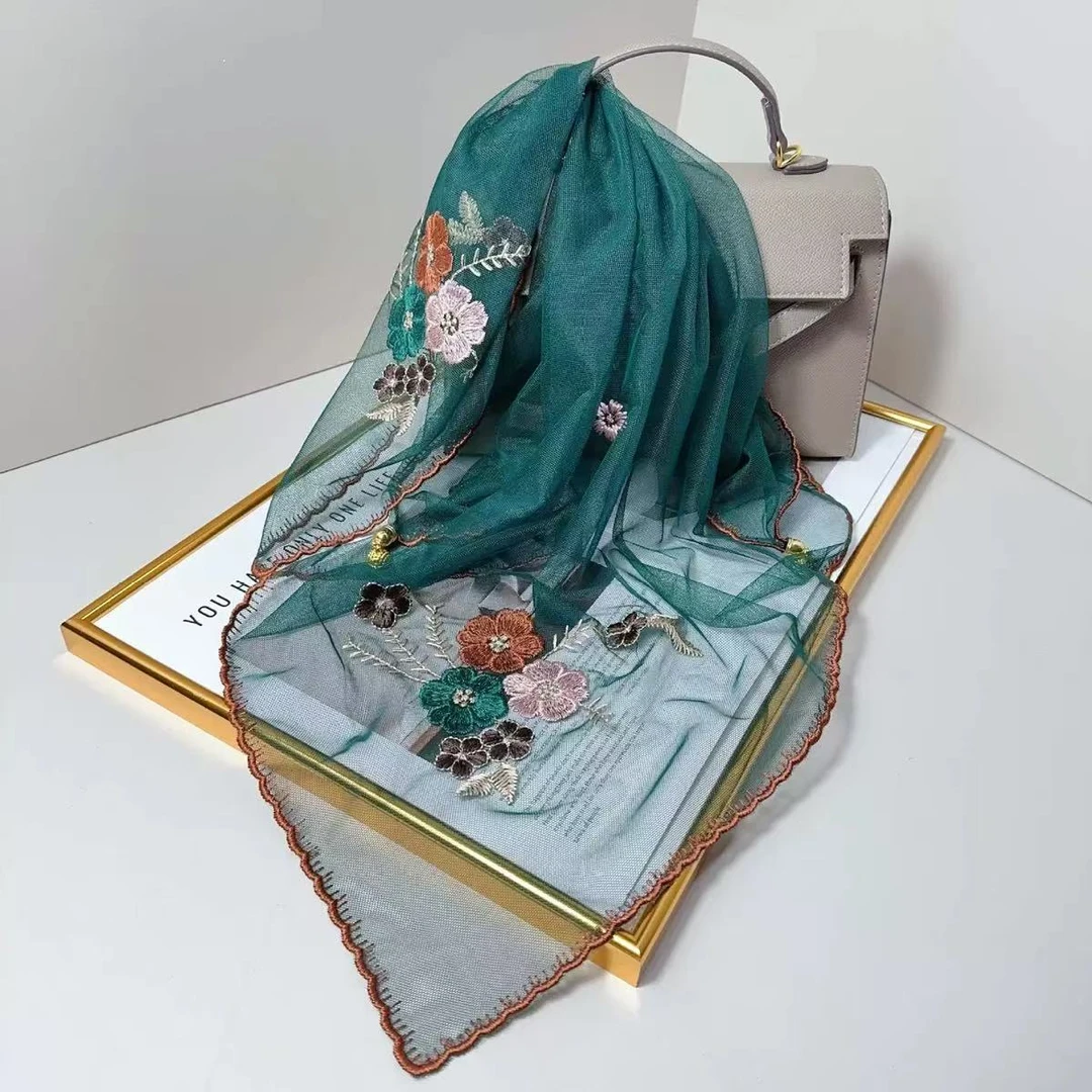 新款蕾丝磁扣刺绣小款方巾高级时尚纱巾