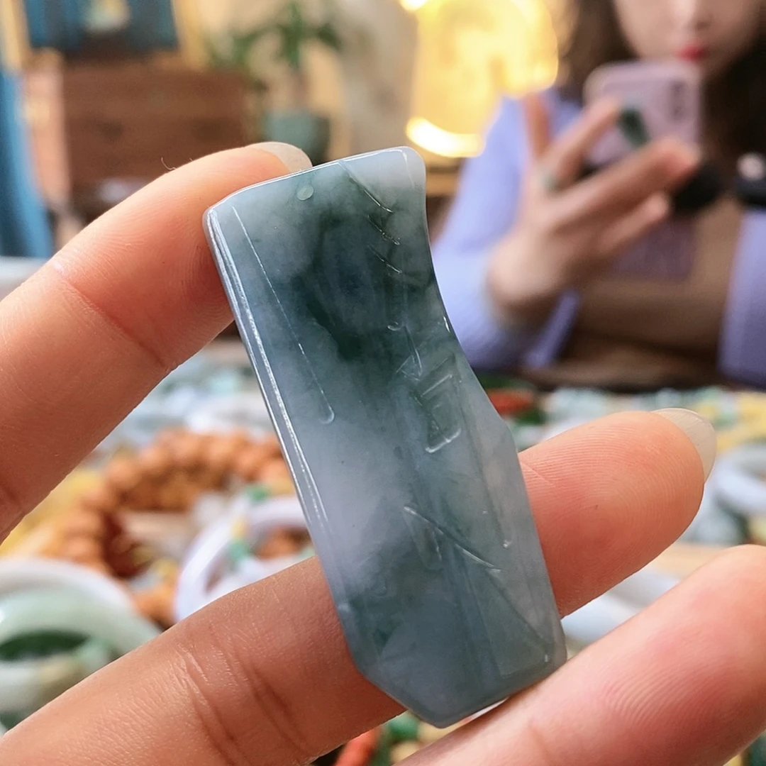 翡翠颈饰未镶嵌翡翠挂件