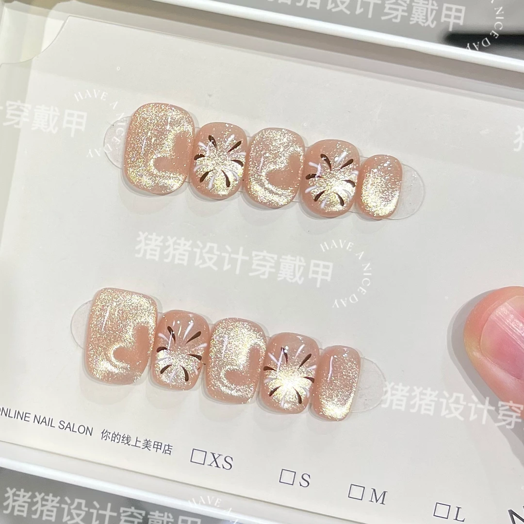 【怦然心动】新年猫眼款爱心烟花手工猫眼设计时尚美甲贴片