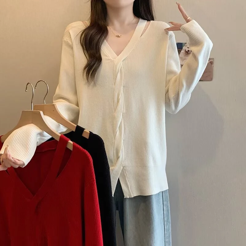 大码胖mm设计感显瘦减龄镂空V领针织衫女春季新洋气百搭藏肉上衣