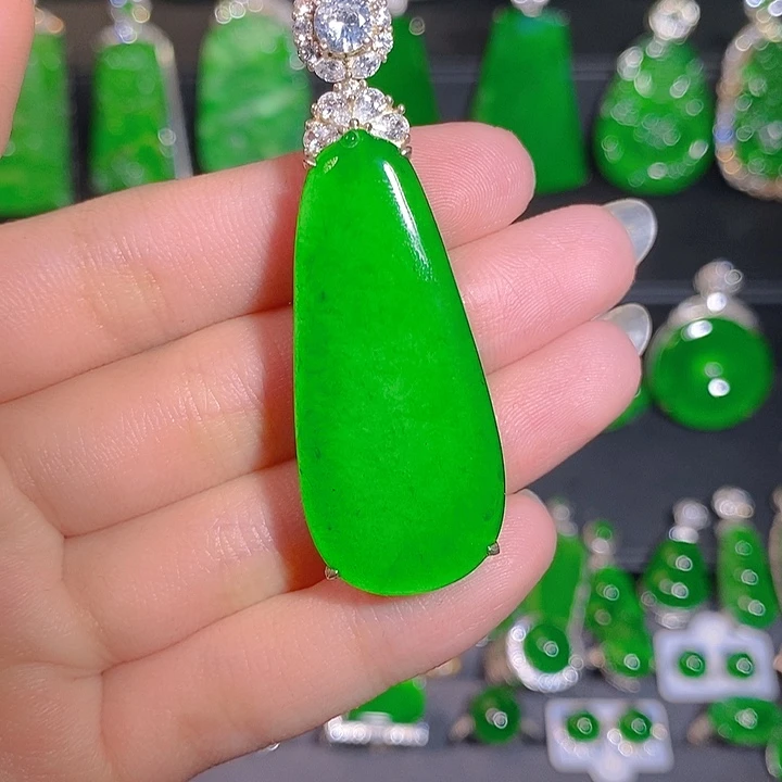 翡翠银S925镶嵌颈饰