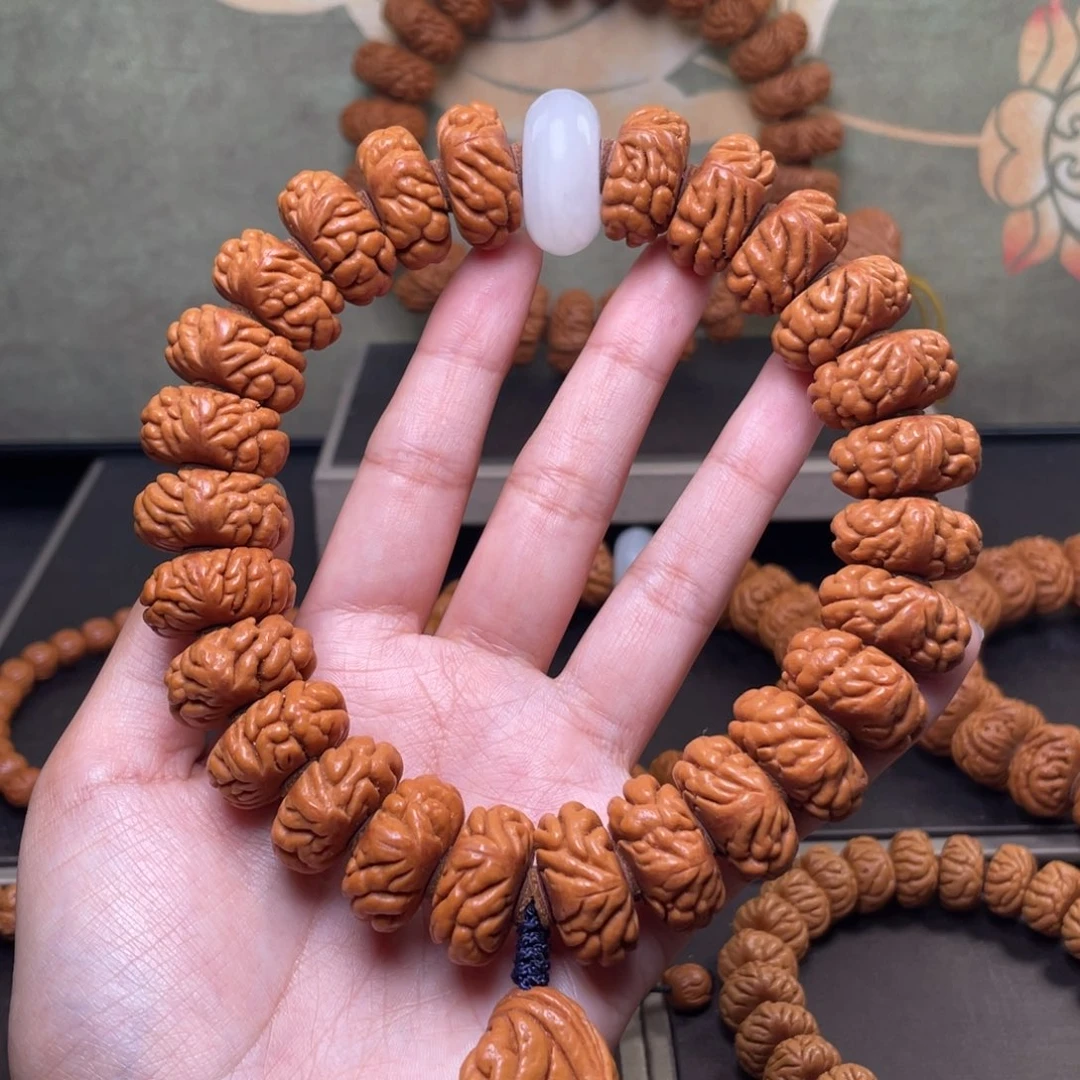 吊坠桃核22豹子头手持