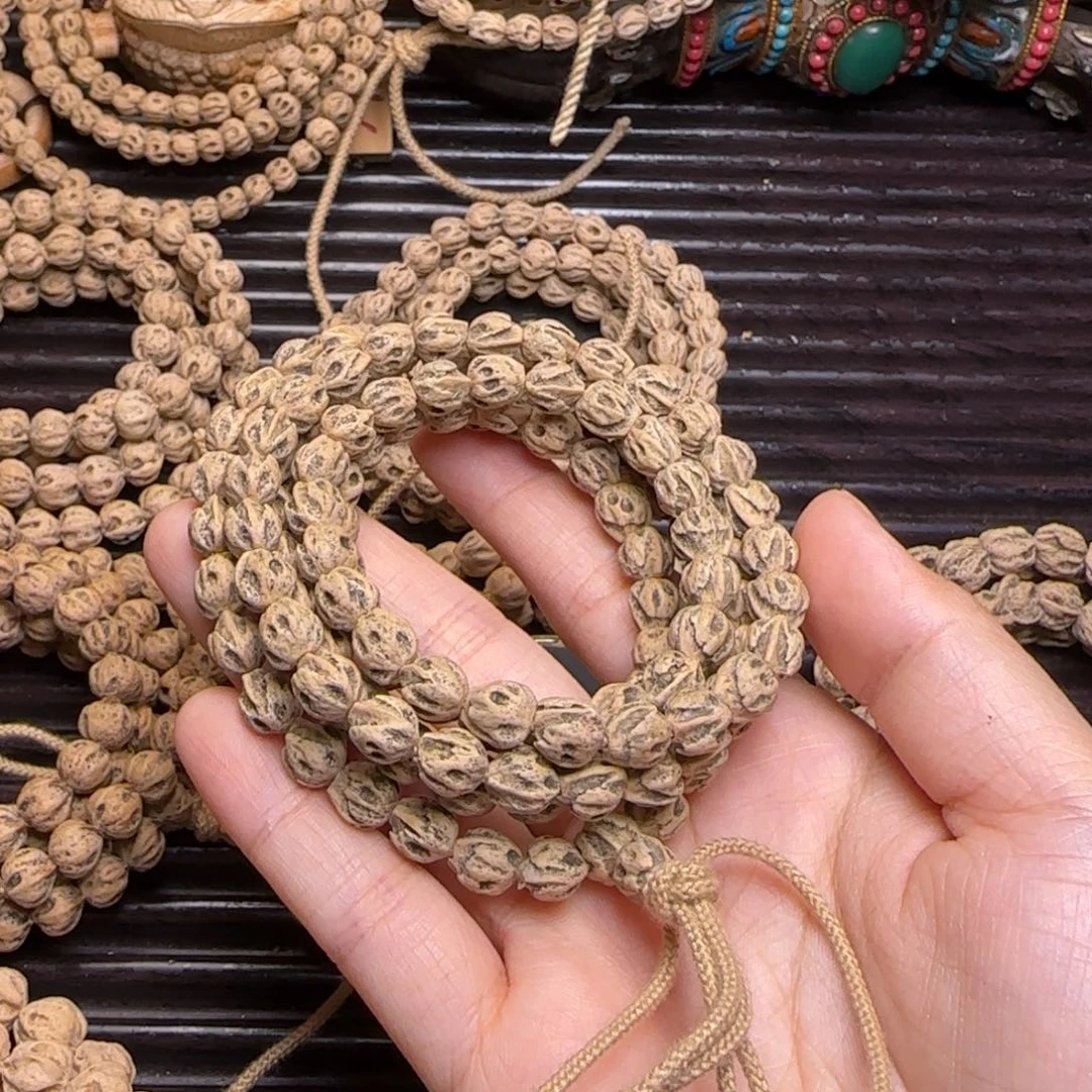 柏香籽/百香籽吊坠曾***年