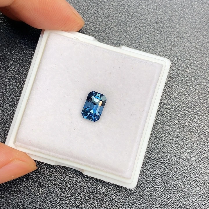 尖晶石裸石2.08克拉