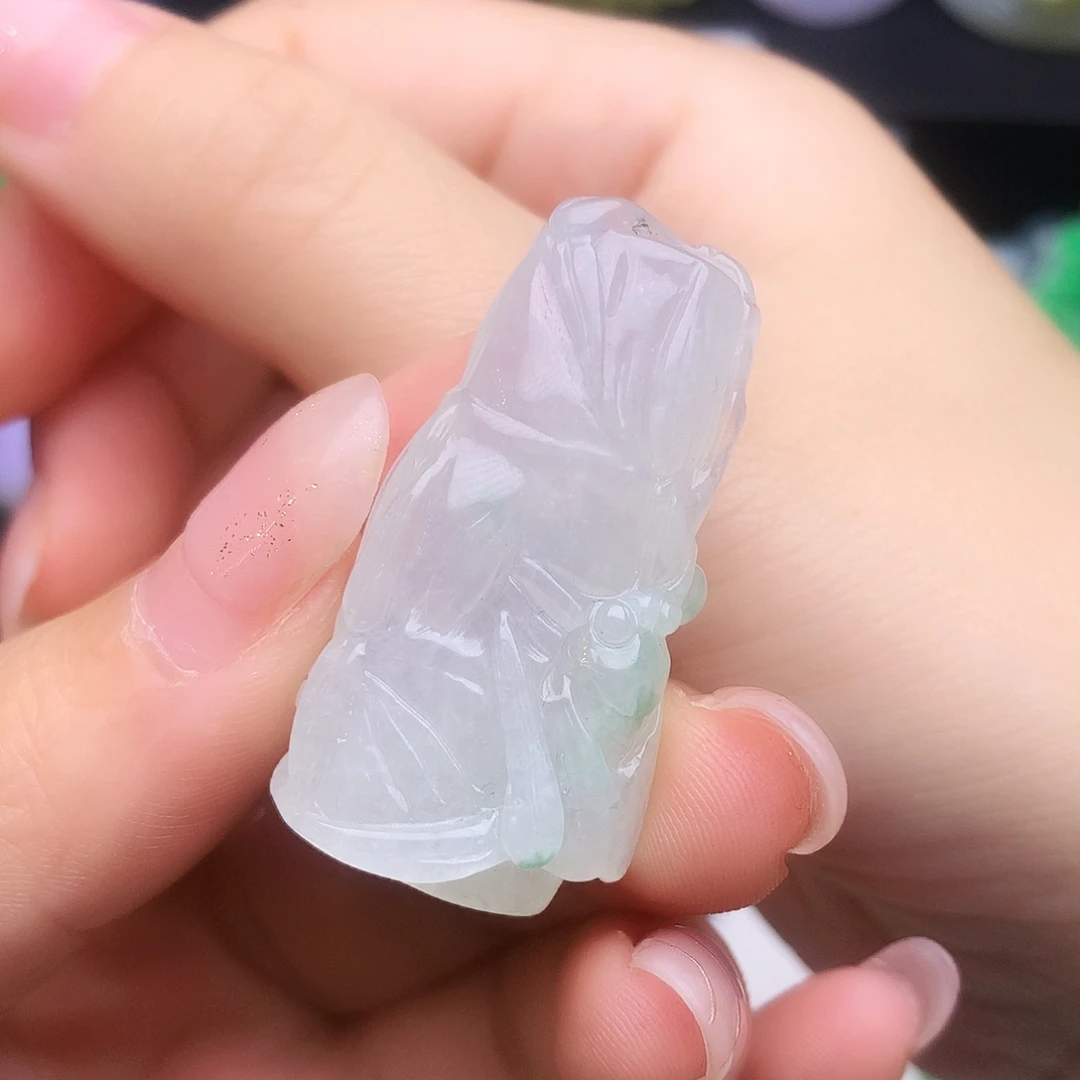 翡翠未镶嵌颈饰竹节