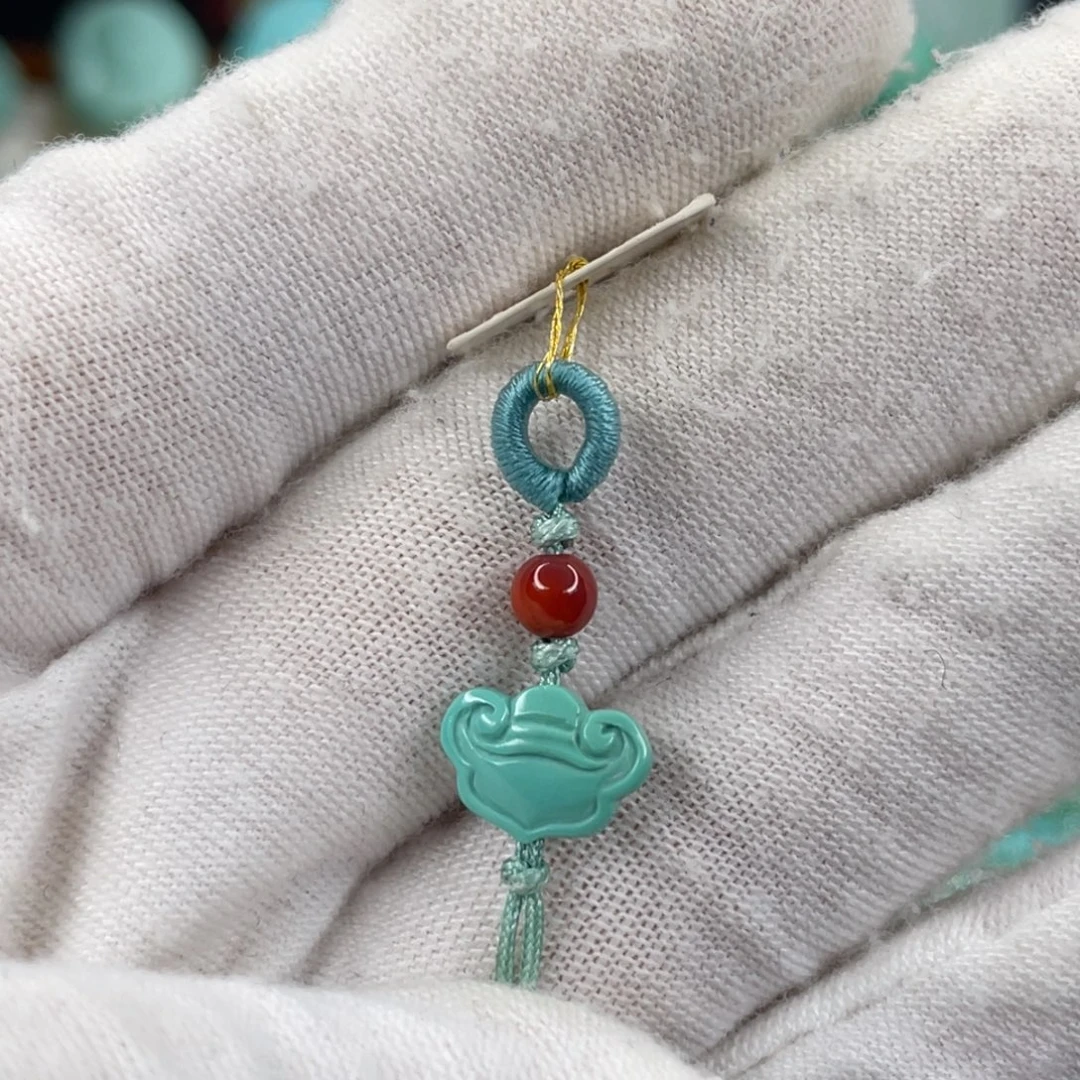 绿松石未镶嵌挂件