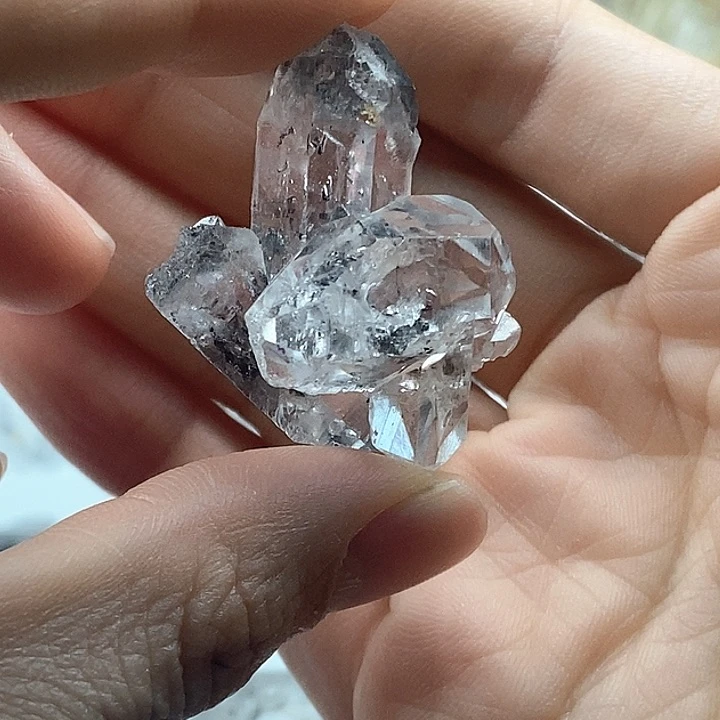 水晶颈饰未镶嵌晶花