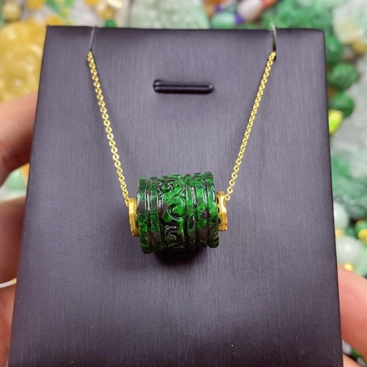 翡翠未镶嵌吊坠(赠链)