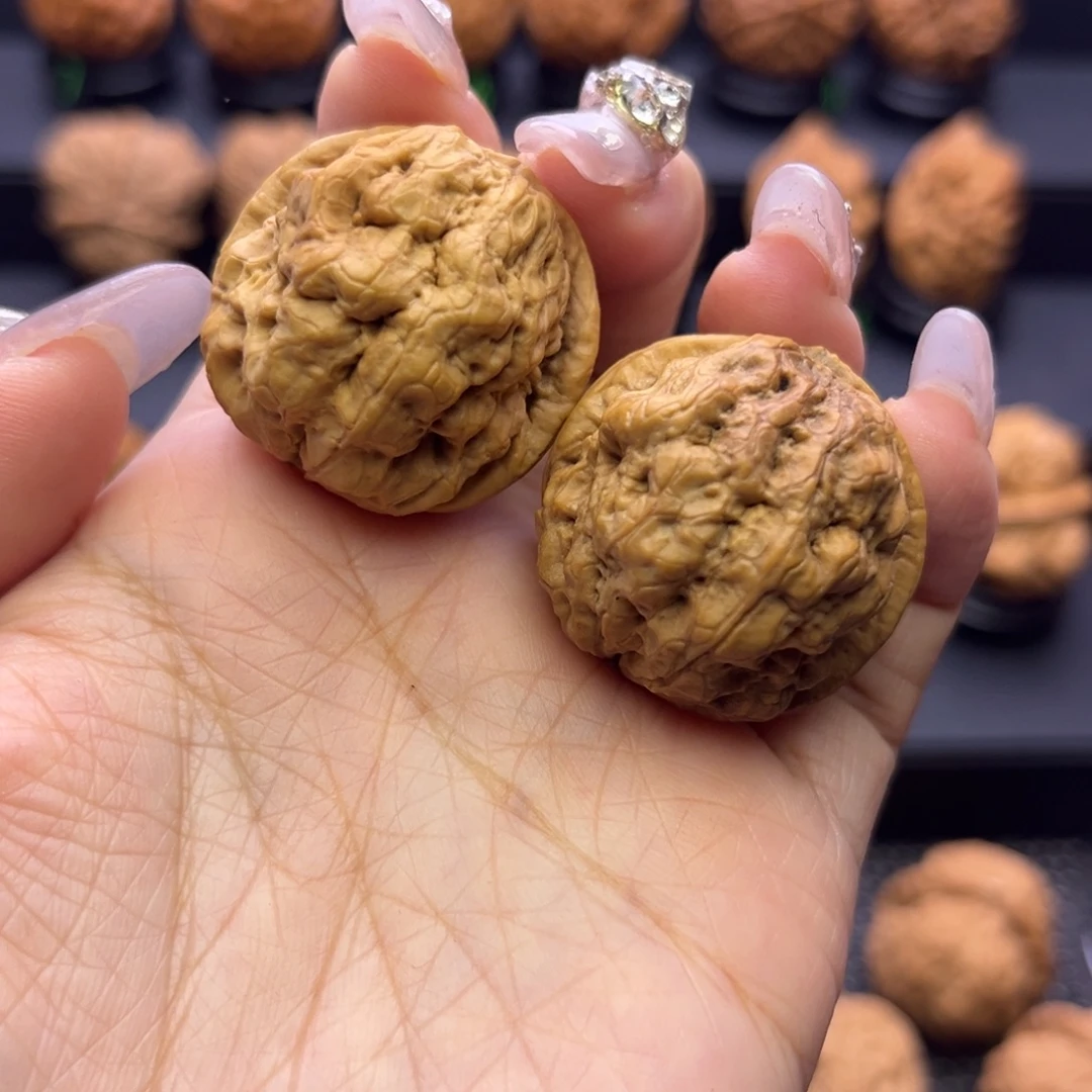 吊坠文玩核桃血舍利