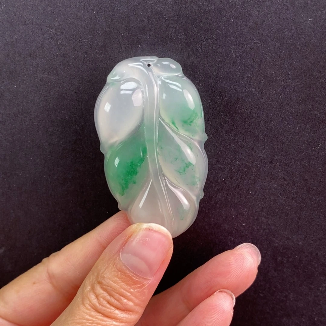 石英质玉颈饰未镶嵌小*