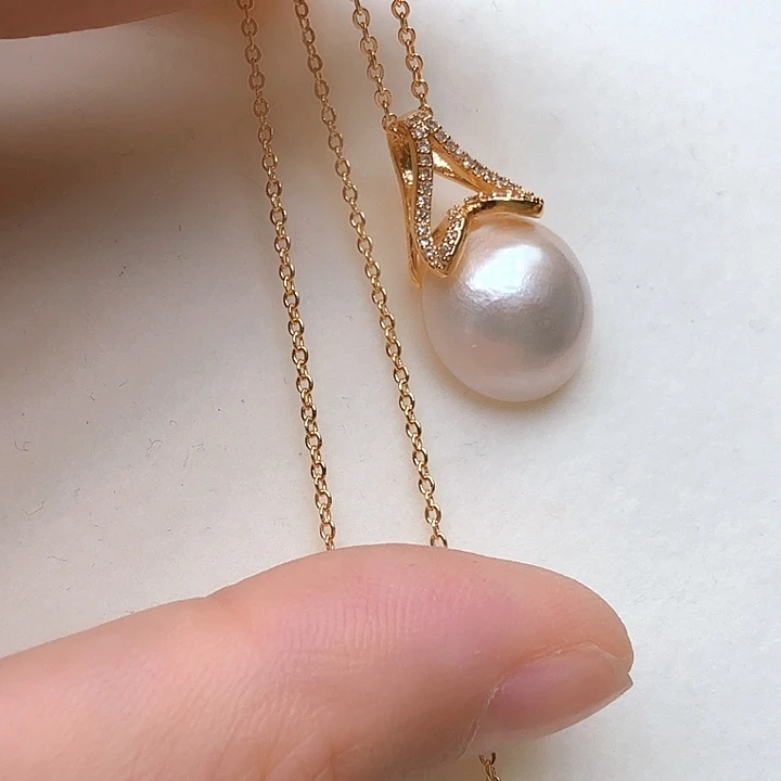 未镶嵌拼合珍珠（马贝珠）颈饰