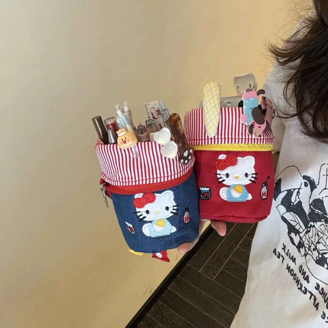 可爱凯蒂猫刺绣笔袋化妆包手提包学生便携化妆刷收纳折叠随身包女