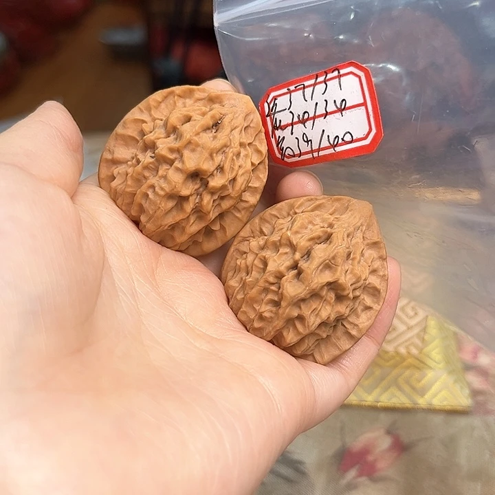 把件文玩核桃非嫁接官帽