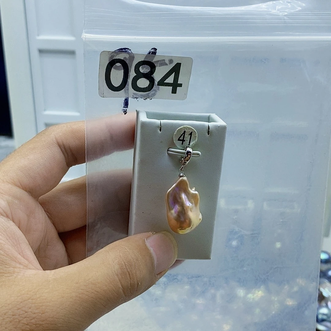 淡水珍珠合金颈饰